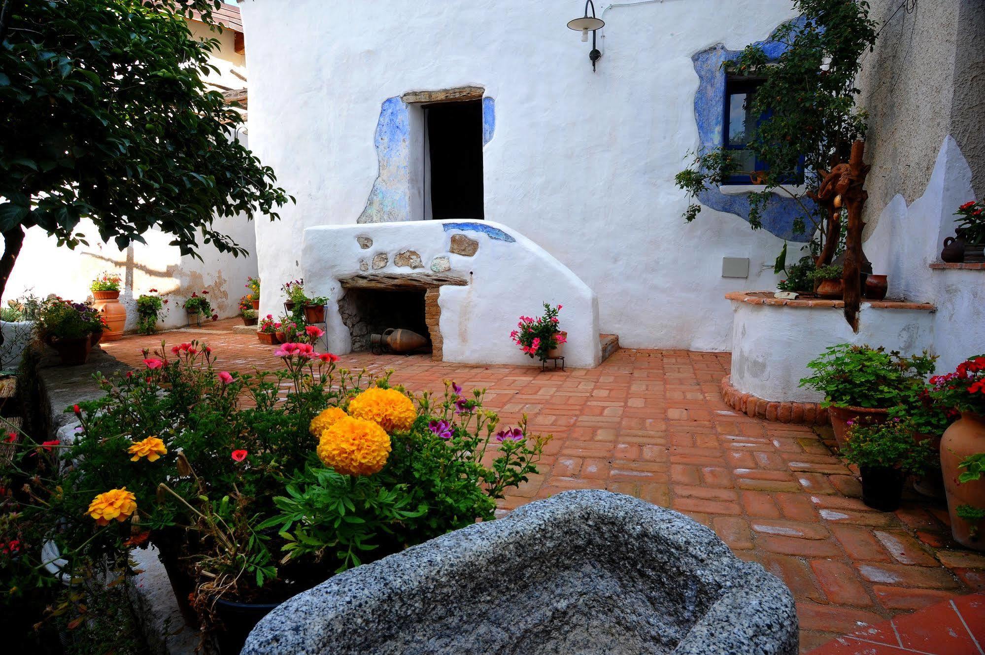Corte San Lussorio Bed & Breakfast